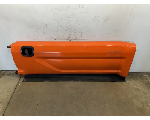 PETERBILT 579 Side Fairing