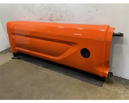 PETERBILT 579 Side Fairing