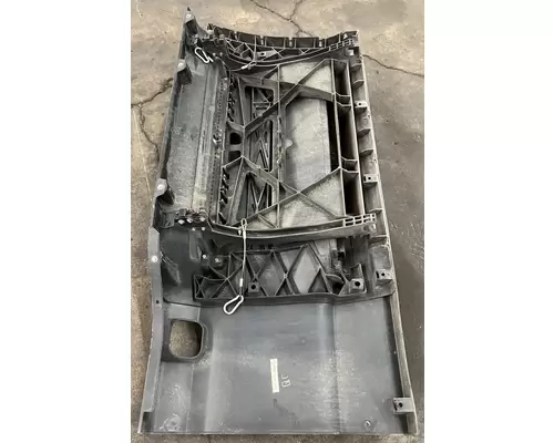 PETERBILT 579 Side Fairing