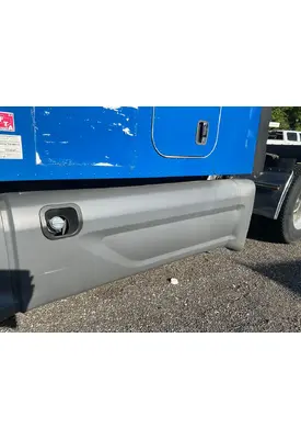 PETERBILT 579 Side Fairing