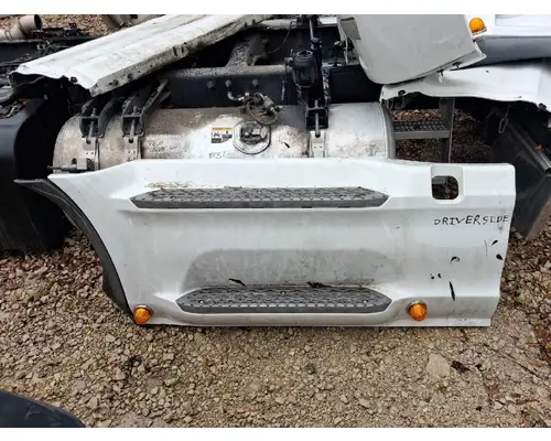 PETERBILT 579 Side Fairing