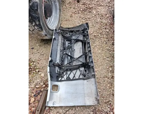 PETERBILT 579 Side Fairing