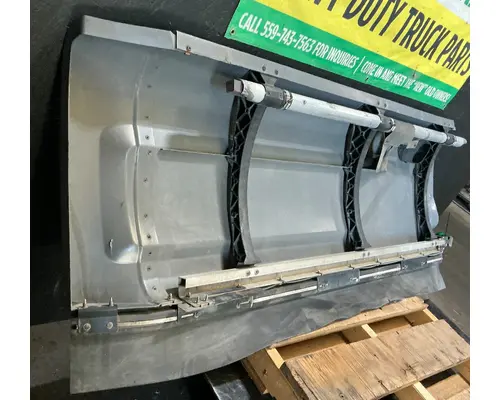 PETERBILT 579 Side Fairing