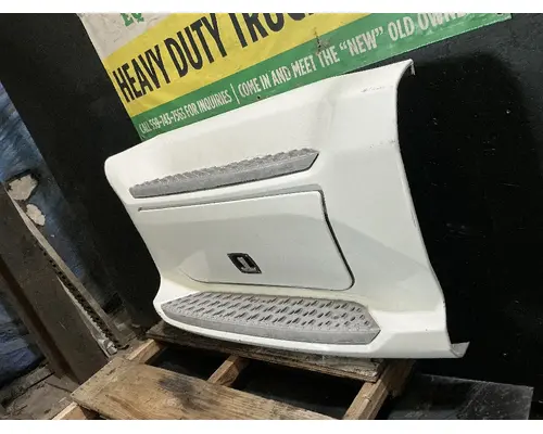 PETERBILT 579 Side Fairing