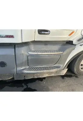 PETERBILT 579 Side Fairing