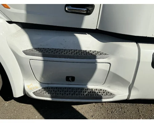 PETERBILT 579 Side Fairing