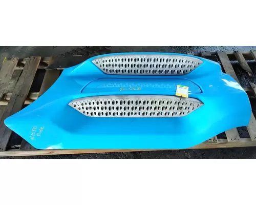 PETERBILT 579 Side Fairing