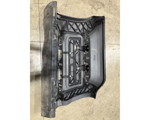 PETERBILT 579 Skirt