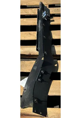 PETERBILT 579 Skirt
