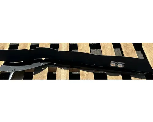 PETERBILT 579 Skirt