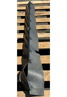 PETERBILT 579 Skirt