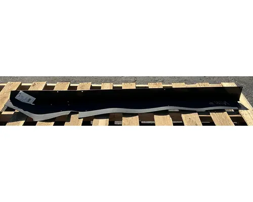 PETERBILT 579 Skirt