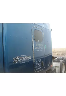 PETERBILT 579 Sleeper Door