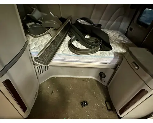 PETERBILT 579 Sleeper