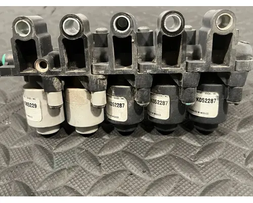 PETERBILT 579 Starter Solenoid
