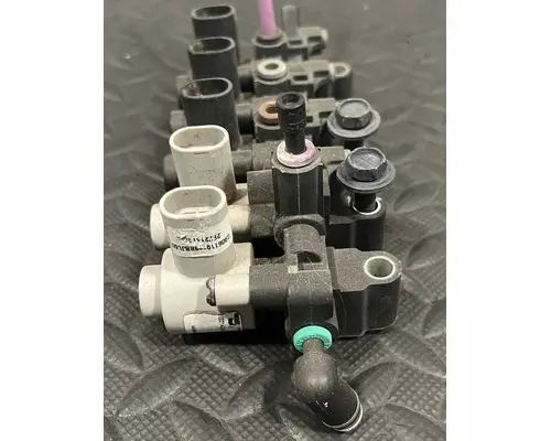 PETERBILT 579 Starter Solenoid