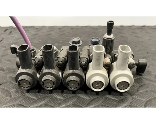 PETERBILT 579 Starter Solenoid