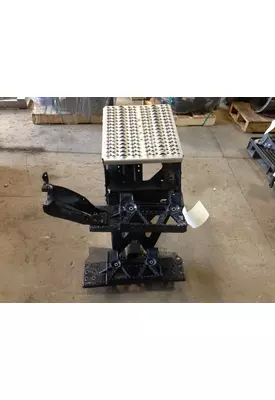 PETERBILT 579 Step