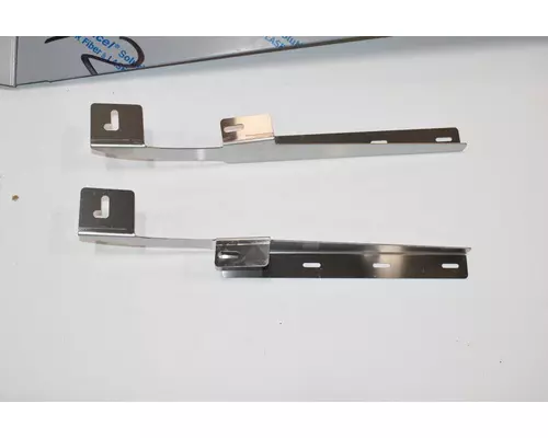 PETERBILT 579 Sun Visor (External)