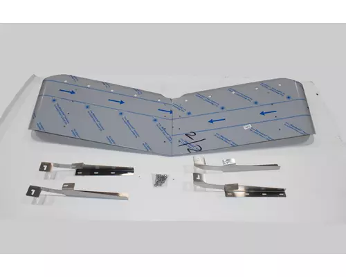 PETERBILT 579 Sun Visor (External)