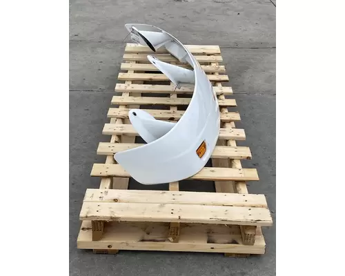 PETERBILT 579 Sun Visor (External)