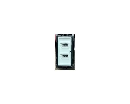 PETERBILT 579 Switch, misc 