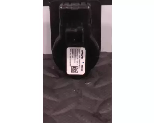 PETERBILT 579 Switch, misc 