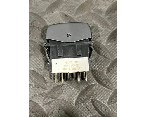 PETERBILT 579 Switch, misc 