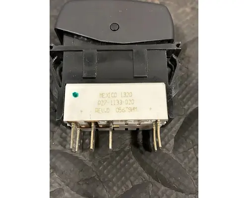 PETERBILT 579 Switch, misc 