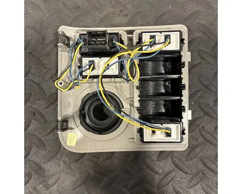 PETERBILT 579 Switch, misc 