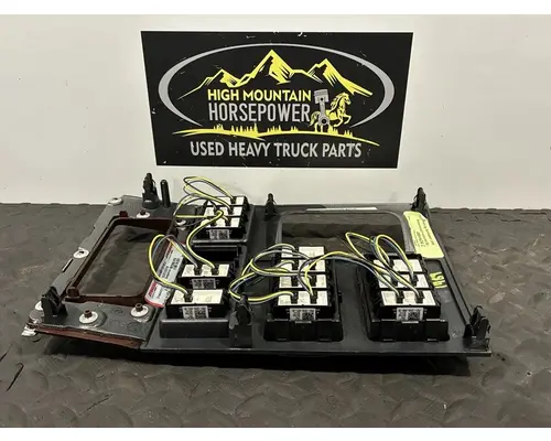 PETERBILT 579 Switch, misc 