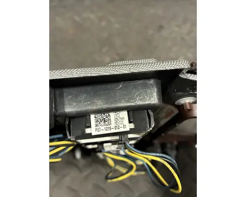 PETERBILT 579 Switch, misc 