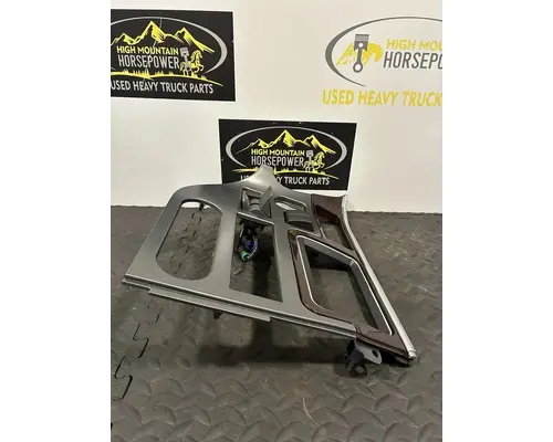 PETERBILT 579 Switch, misc 