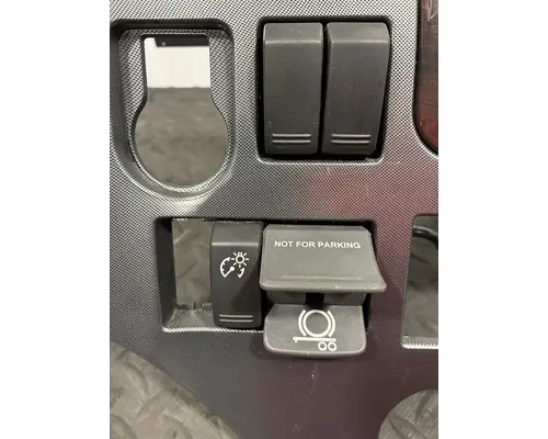 PETERBILT 579 Switch, misc 