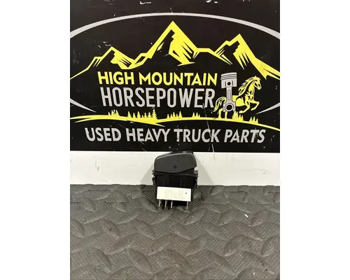 PETERBILT 579 Switch, misc 