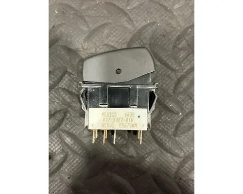 PETERBILT 579 Switch, misc 