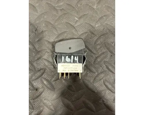 PETERBILT 579 Switch, misc 