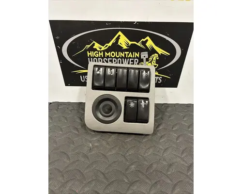 PETERBILT 579 Switch, misc 