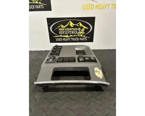 PETERBILT 579 Switch, misc 