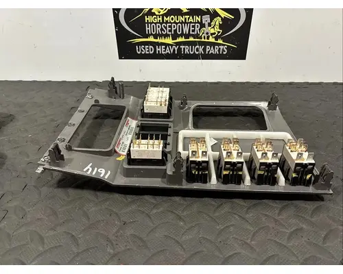 PETERBILT 579 Switch, misc 