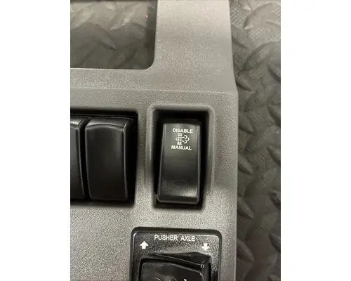 PETERBILT 579 Switch, misc 