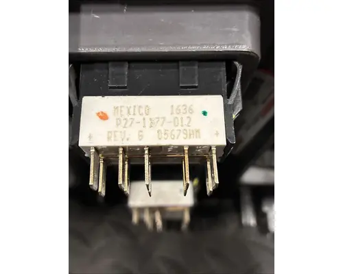 PETERBILT 579 Switch, misc 