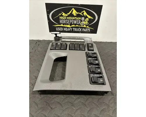 PETERBILT 579 Switch, misc 