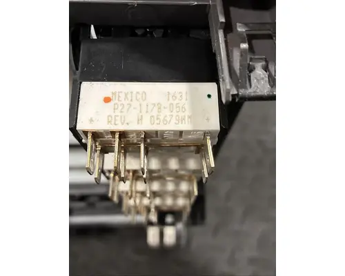 PETERBILT 579 Switch, misc 
