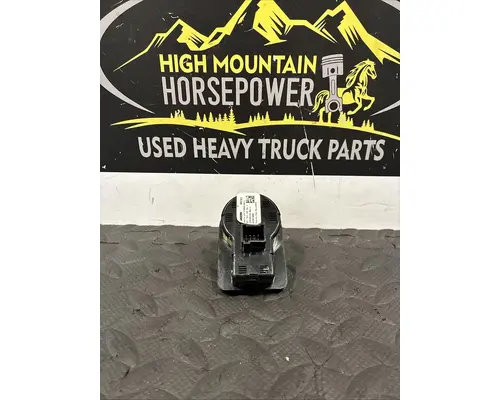 PETERBILT 579 Switch, misc 