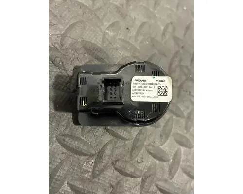 PETERBILT 579 Switch, misc 