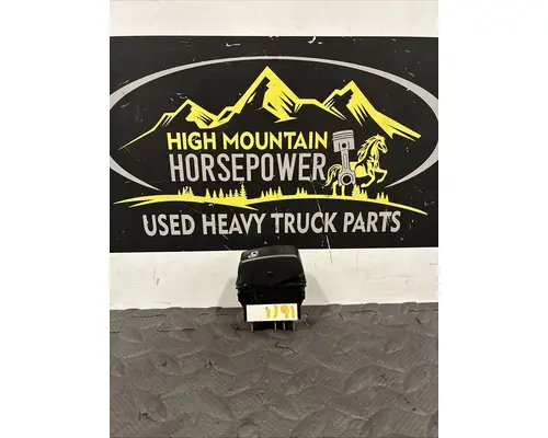 PETERBILT 579 Switch, misc 