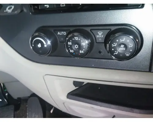 PETERBILT 579 TEMPERATURE CONTROL