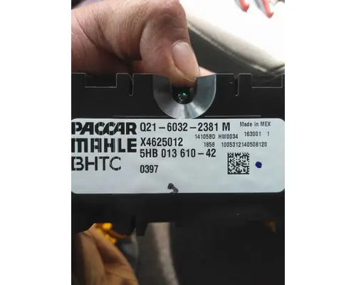 PETERBILT 579 TEMPERATURE CONTROL