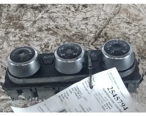 PETERBILT 579 TEMPERATURE CONTROL